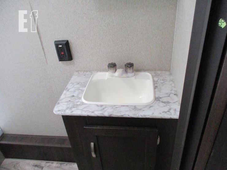 2020-keystone-rv-co-springdale-200787-image-15