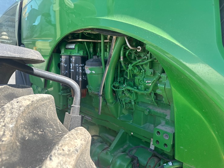 2016-john-deere-8320r-image-22