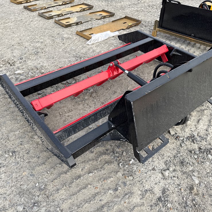 #2067 • Unused GIYI FR70 70" Skid Steer Flat Ripper PDSTQ260186 INV# 41972