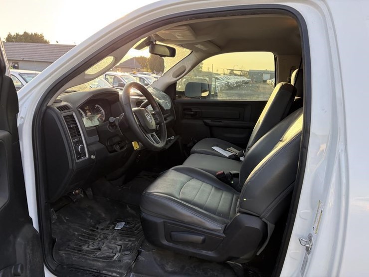 2016-dodge-2500-image-9