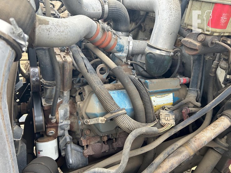 2002-international-4700-image-39