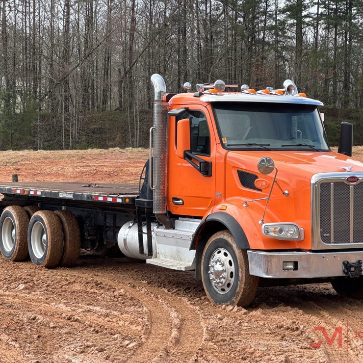 2017 PETERBILT ROLLBACK TRUCK