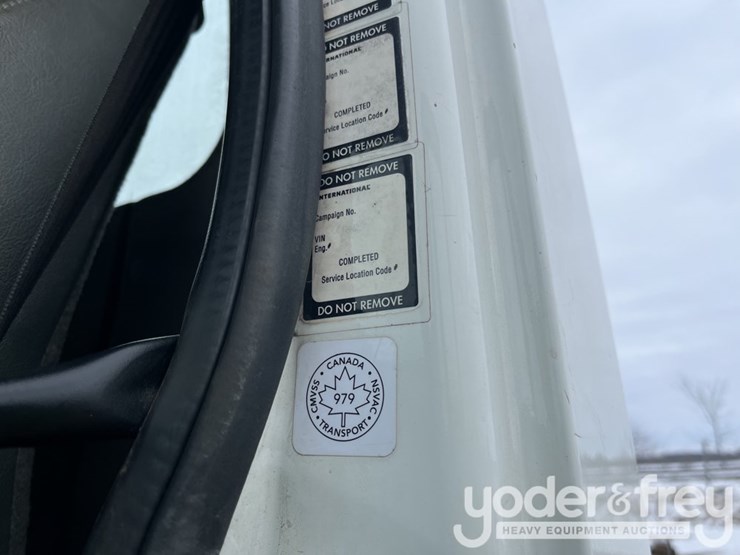 2002-international-durastar-4300-image-47