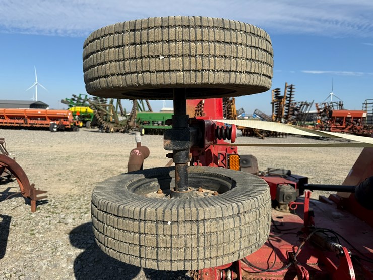 bush-hog-2215-image-8