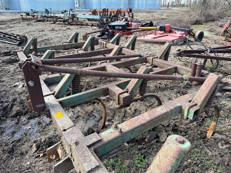 john-deere-17-image-15