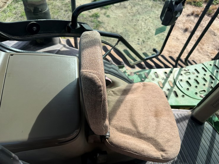 john-deere-8320rt-image-78