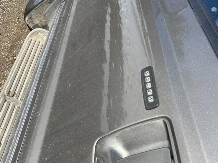 2003-ford-excursion-image-12