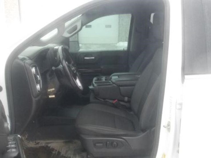 2022-gmc-2500hd-image-14