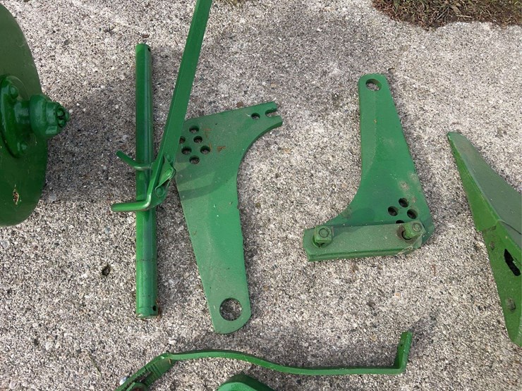 john-deere-10-image-9