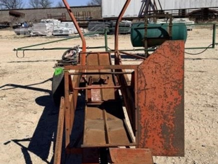 l3---square-bale-loader-image-1