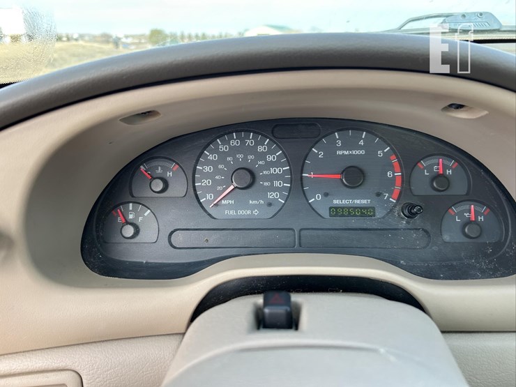 2004-ford-mustang-image-14