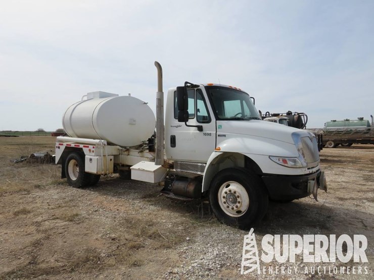 2012-international-durastar-4300-image-2