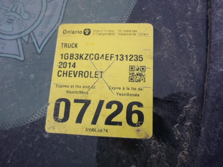 2014-chevrolet-3500-image-9