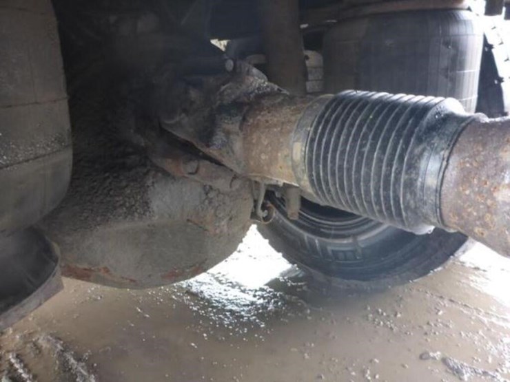 2015-peterbilt-367-image-29