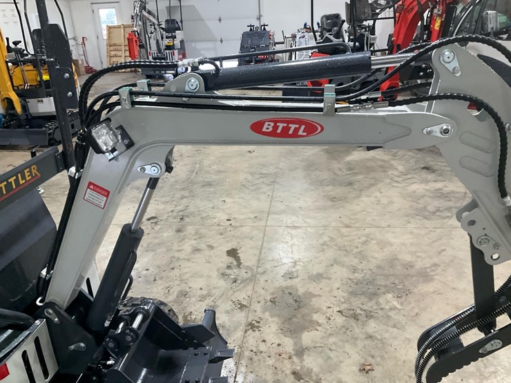 #1600-•-unused-2025-bttl12-excavator-image-8
