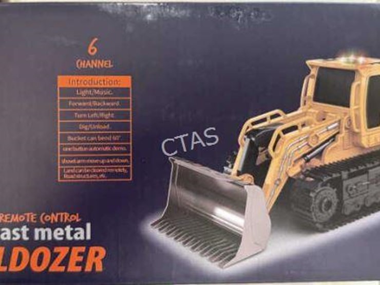 #123-•-die-cast-remote-control-bulldozer-image-1