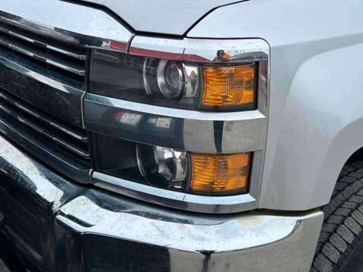 2018-chevrolet-silverado-2500hd-image-64