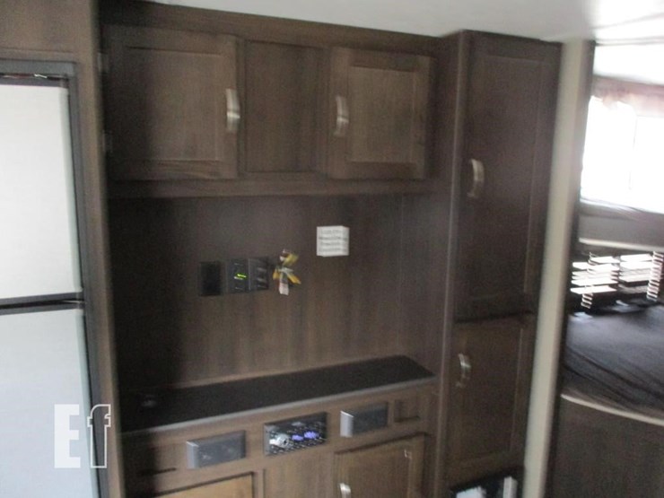 2020-keystone-rv-co-springdale-200787-image-9