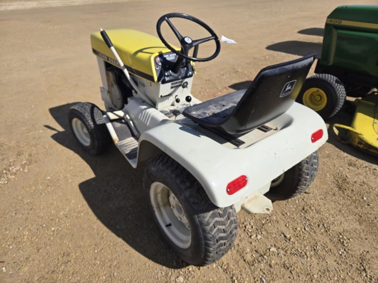 john-deere-110-image-5