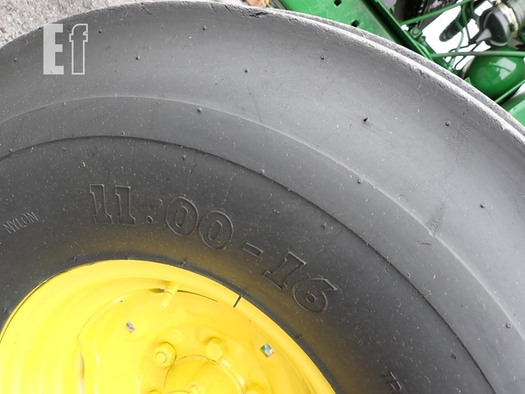 john-deere-4240-image-4