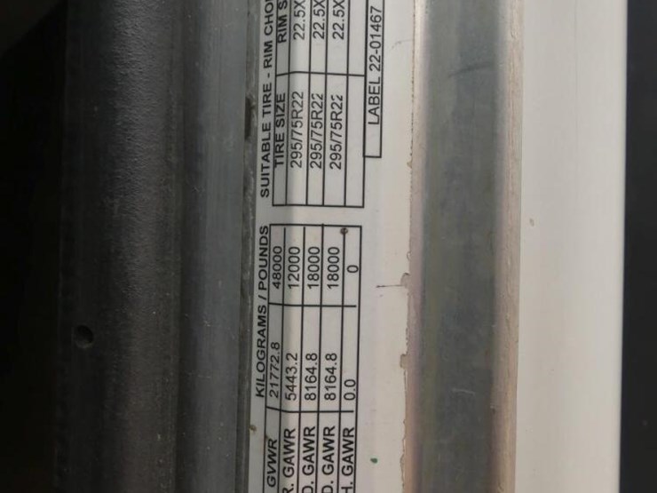 2009-peterbilt-388-image-21