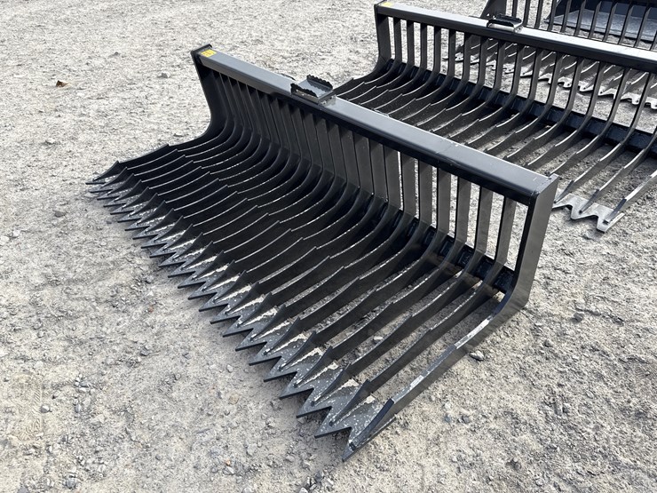 #2094-•-unused-72"-skid-steer-low-side-bucket-inv#-42349-image-3