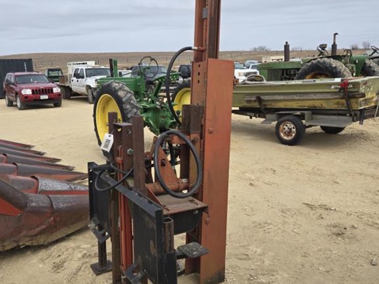 #395-•-shaver-hd8-skid-loader-post-driver-image-1