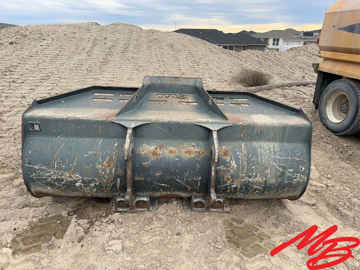 2018-komatsu-wa270-image-33