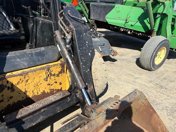 new-holland-lx865-image-6