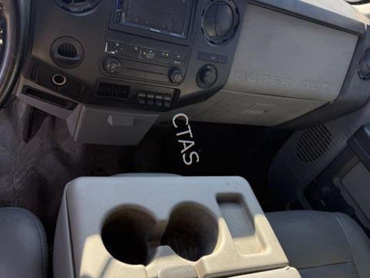 2011-ford-f550-image-26