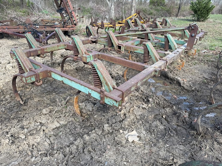 john-deere-17-image-2