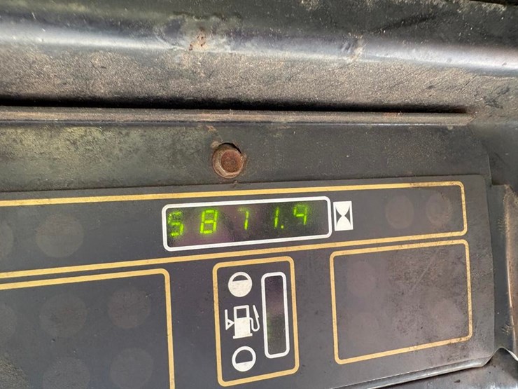 new-holland-lx865-image-11