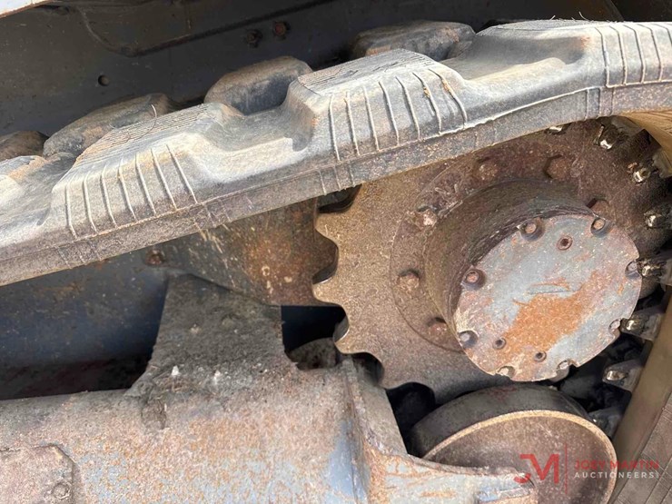 2019-takeuchi-tl8-image-9