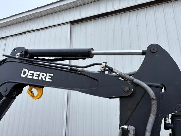 2023-deere-30g-image-8