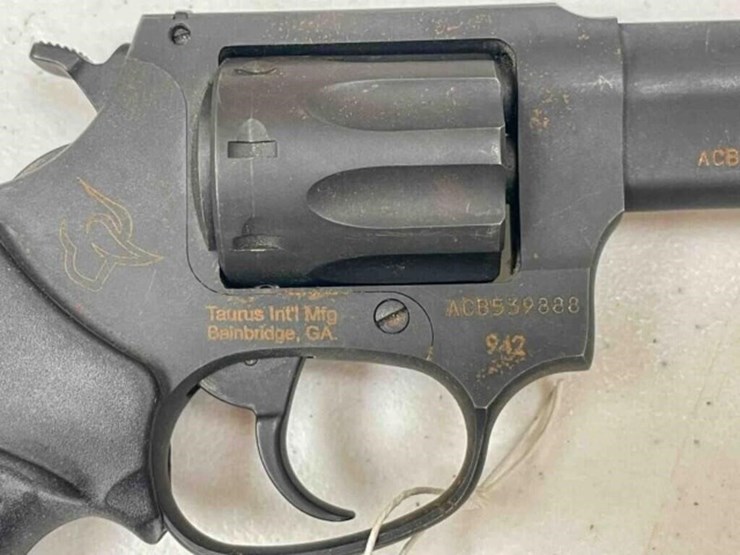 taurus-revolver-image-3