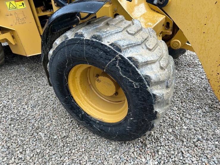 2018-caterpillar-903d-image-11