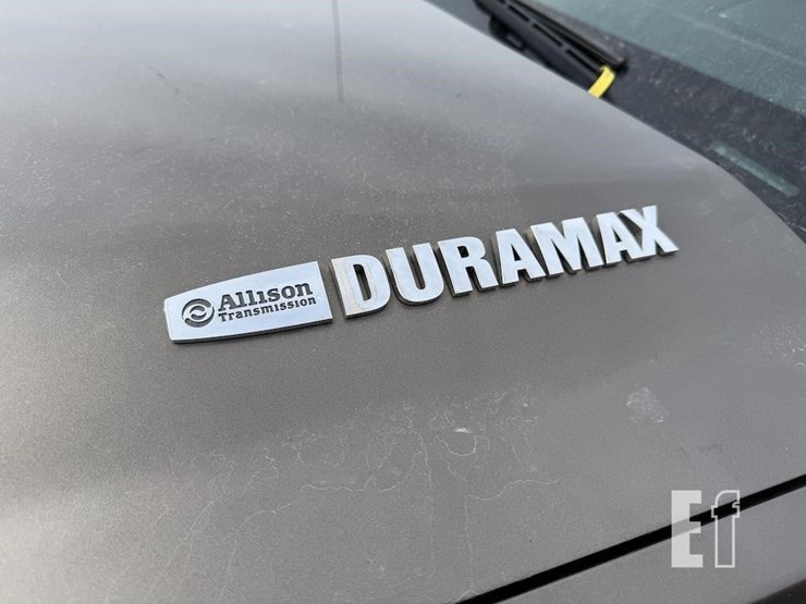 2014-chevrolet-3500hd-image-15