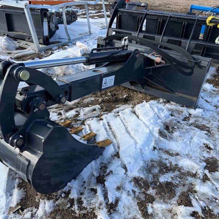 2025 LandHonor Backhoe