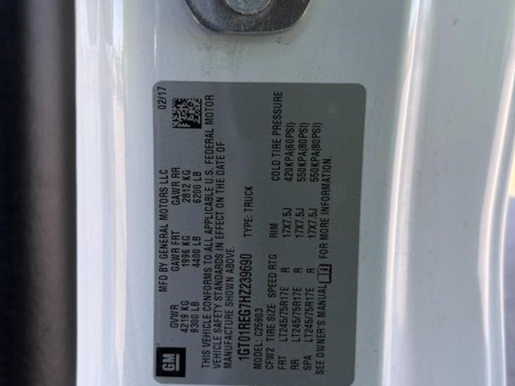 2017-gmc-sierra-2500hd-image-21