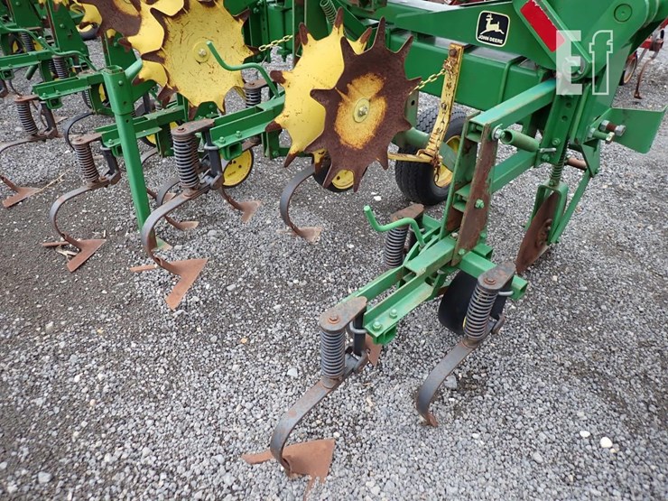 john-deere-845-image-7