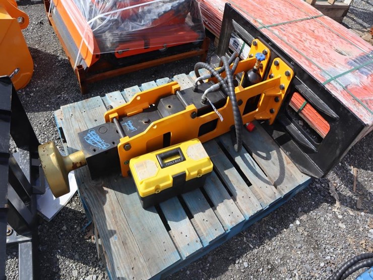 future-qa-ft-d680-post-driver-image-1