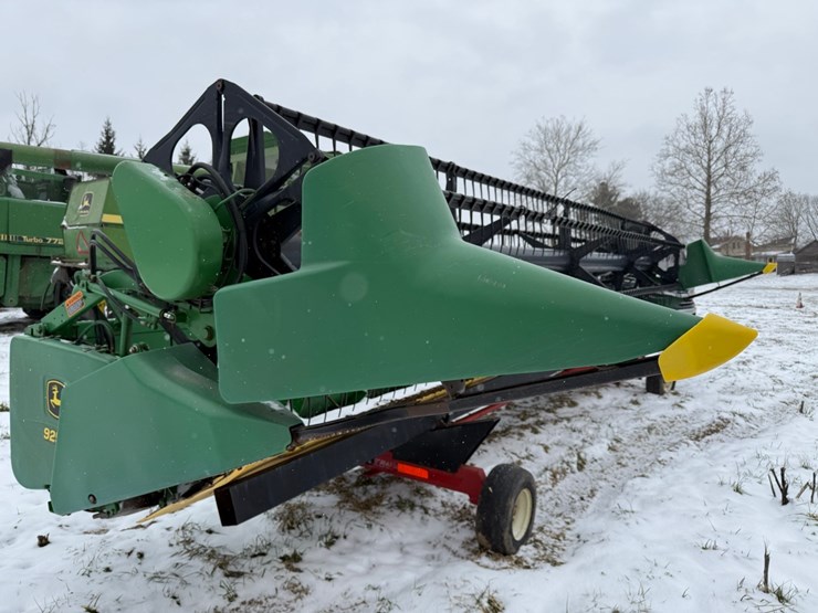 john-deere-925f-image-2