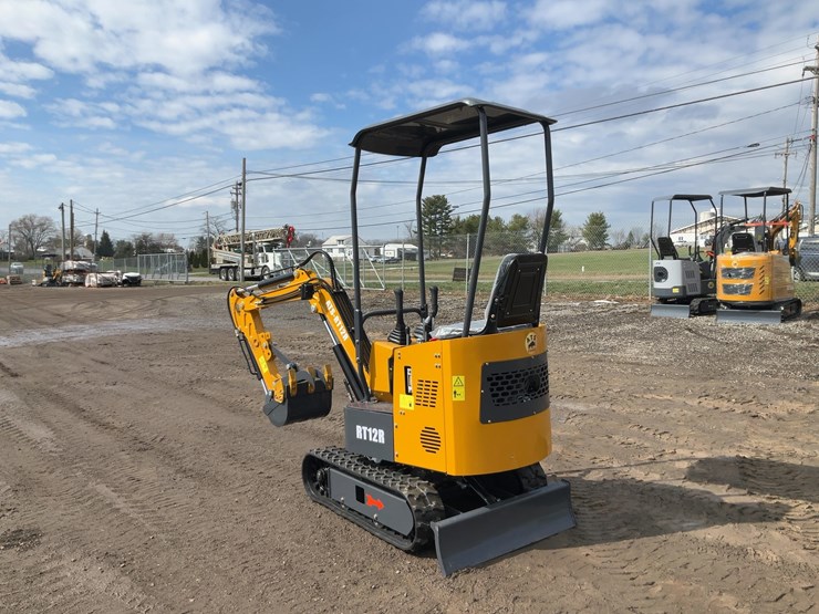 #1206-•-ats-rt12r-mini-excavator-image-3
