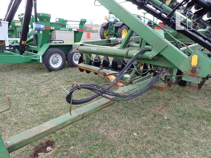 john-deere-220-image-3