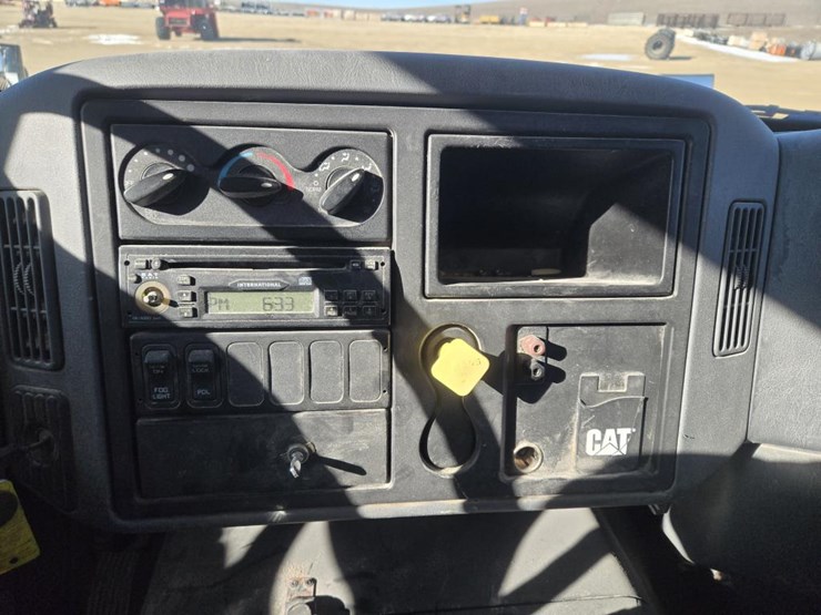 2007-international-7600-image-26