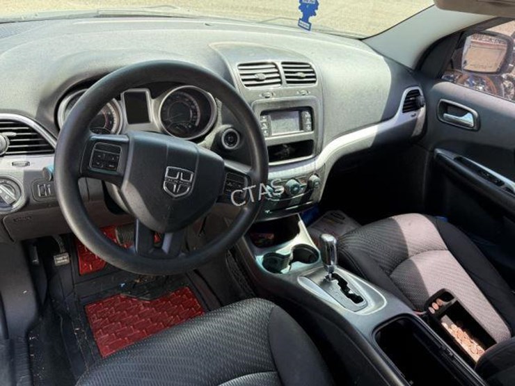 2012-dodge-journey-sxt-image-13