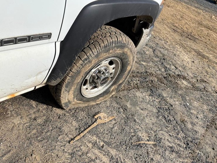 2005-chevrolet-2500-image-9