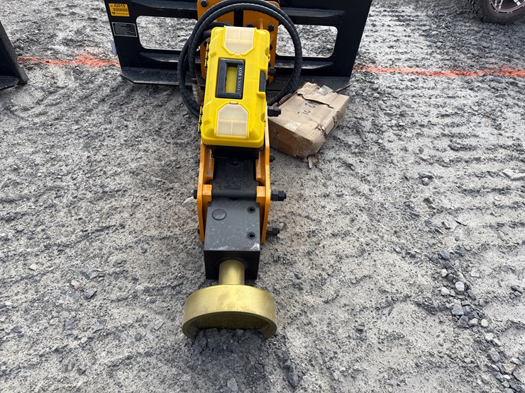 #2079-•-unused-giyi-d680-skid-steer-pile-hammer-dzc680251329-inv#-42019-image-5