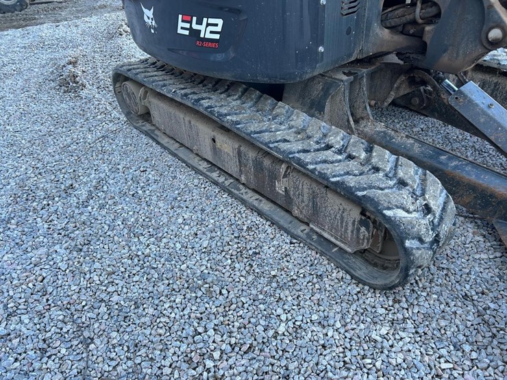 2021-bobcat-e42-image-12