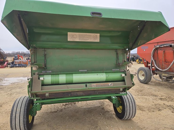 john-deere-567-image-11